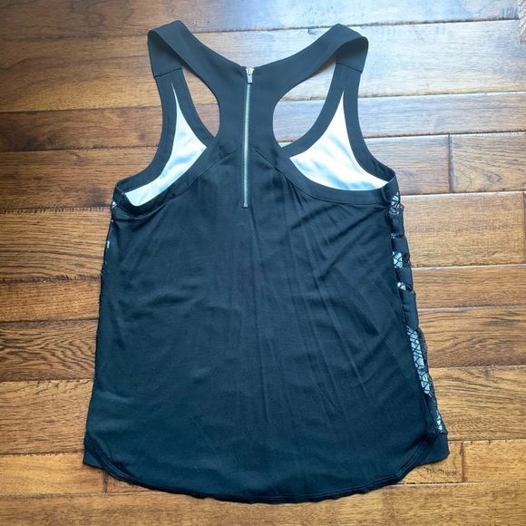 Express Lace Black & White Tank Top Size Small - Picture 3 of 3